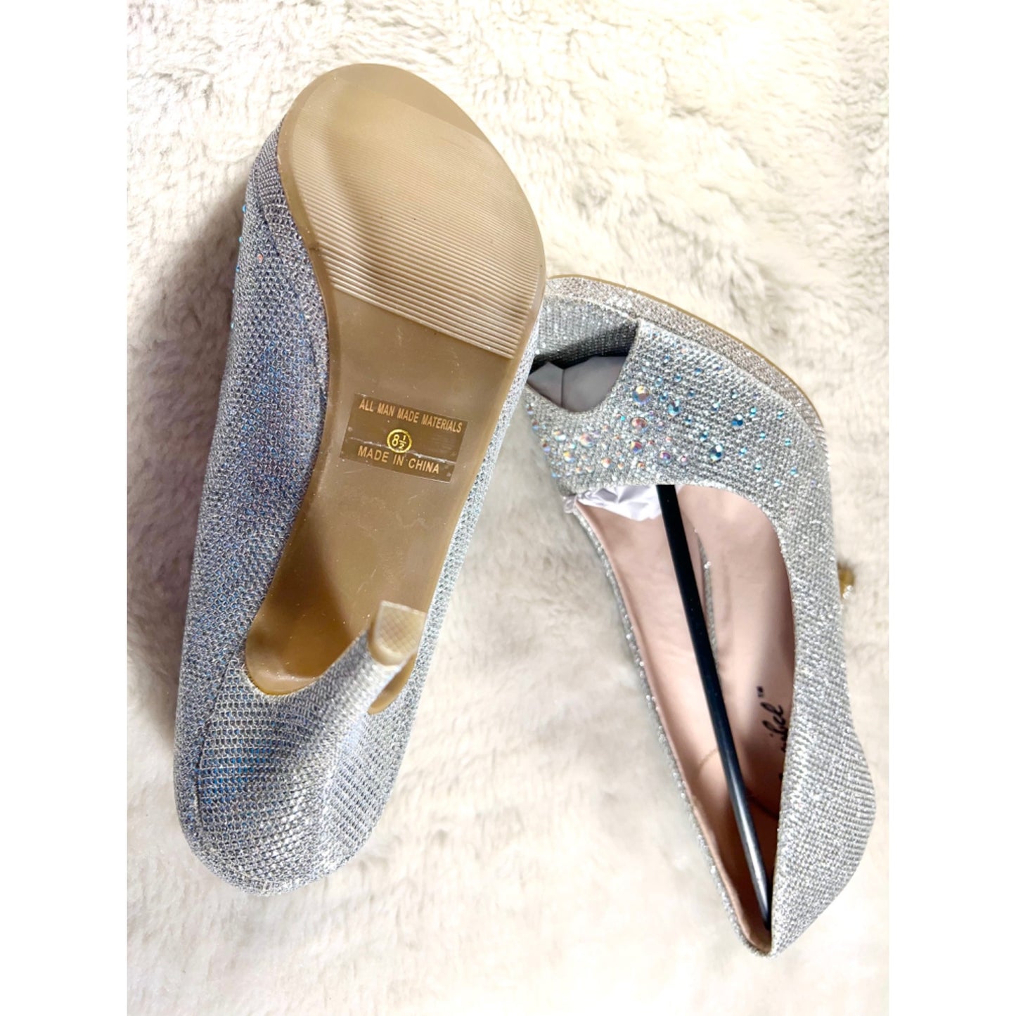 Bonibel Size 8.5 Silver Glitter Heels