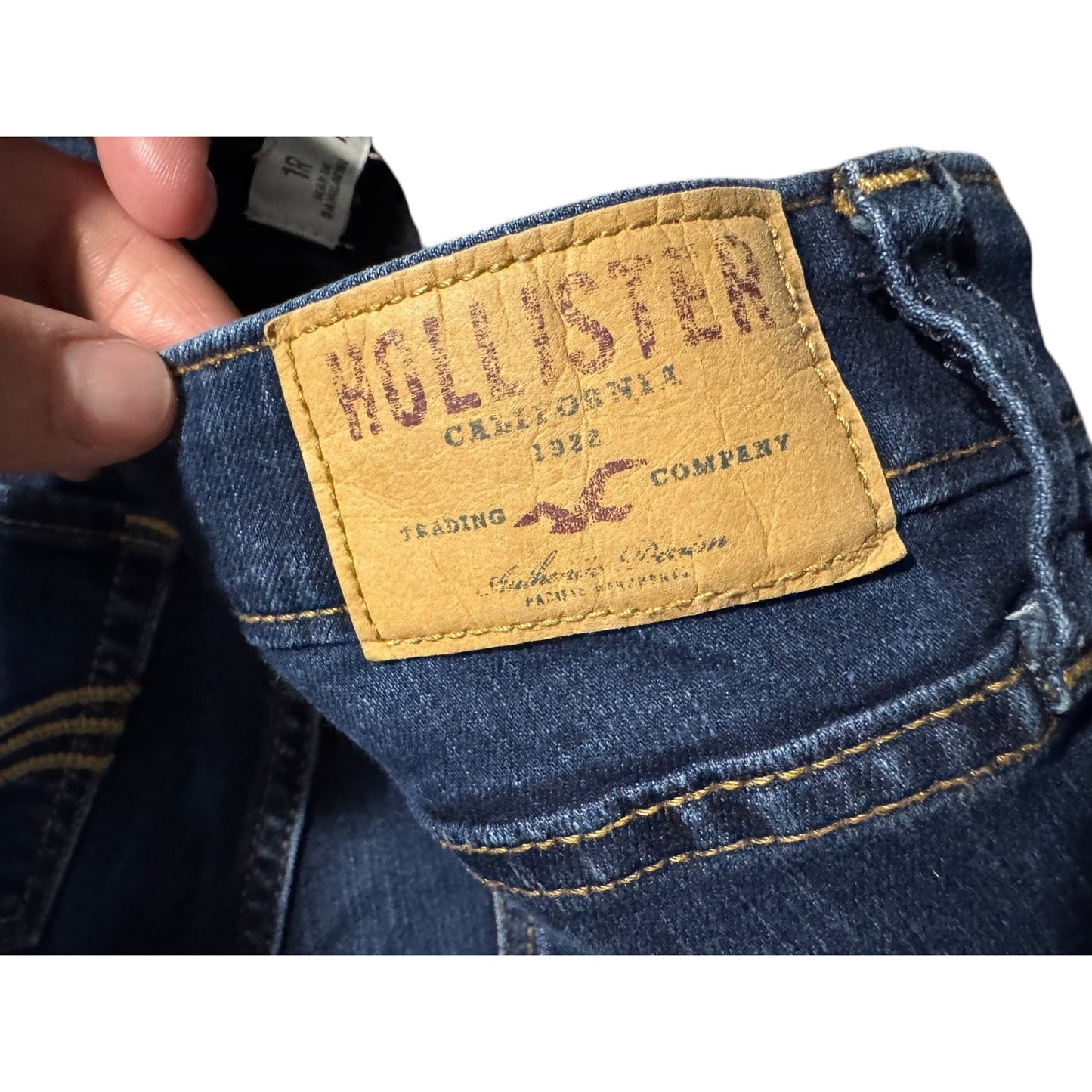 Hollister Women's Dark Wash Skinny Jeans Size 1R