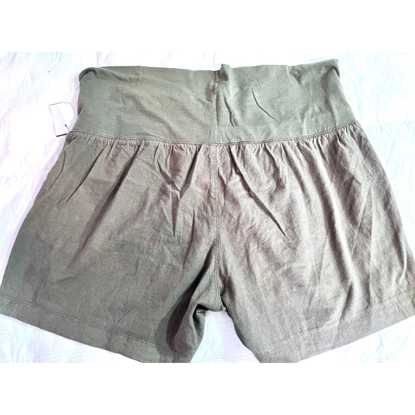 Ingrid & Isabel Maternity Green Khaki Shorts XXL NWT